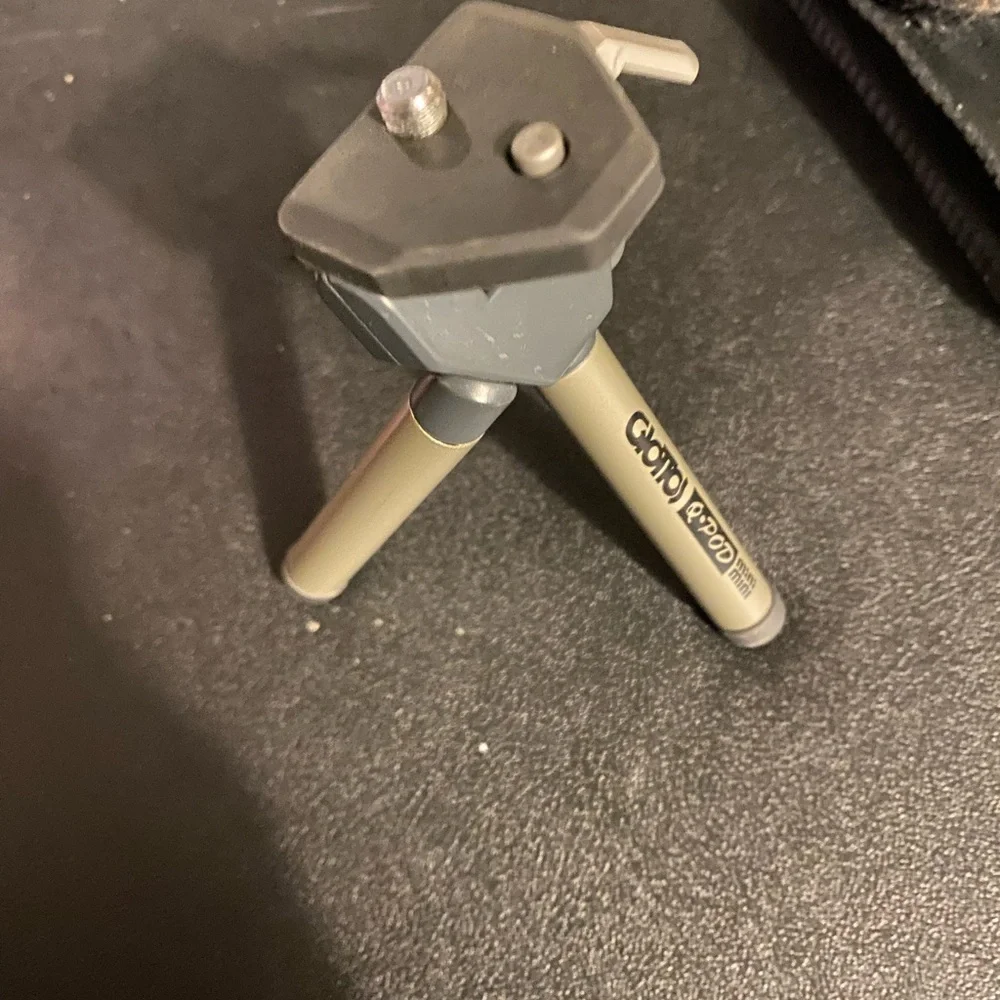 Giottos Q-Pod Compact Mini Tripod Titanium Finish with Case